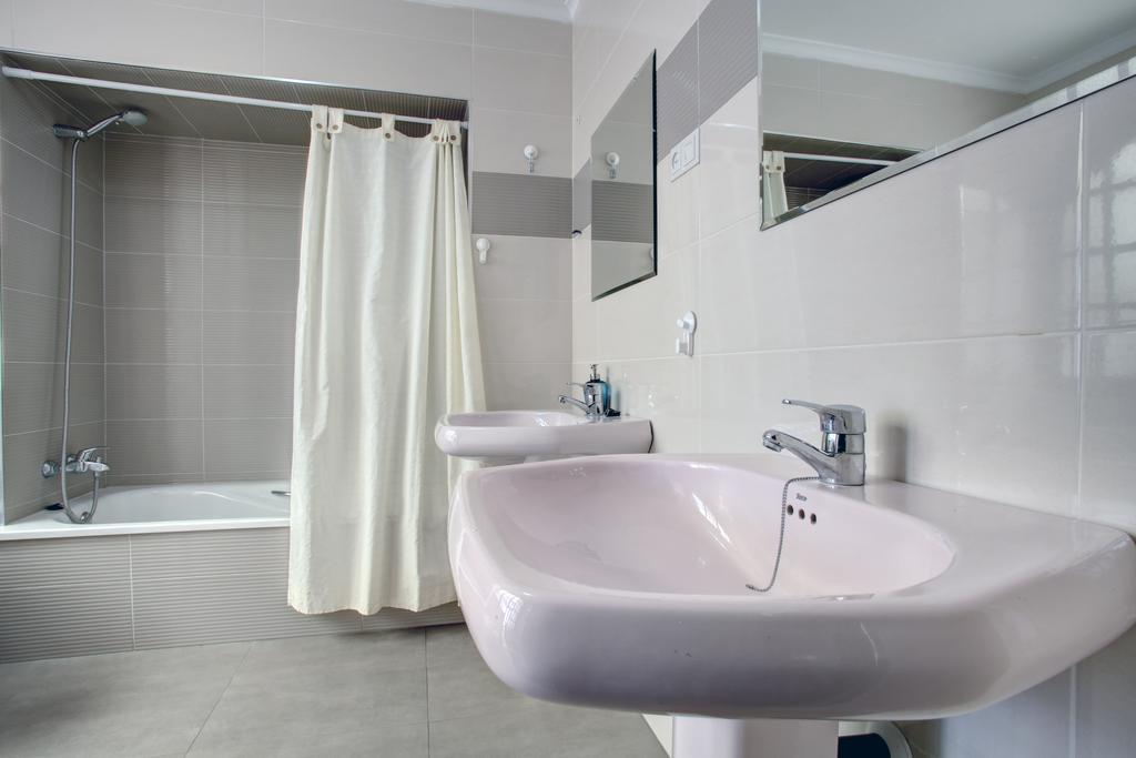 Holiday House Abul Beka روندا الغرفة الصورة